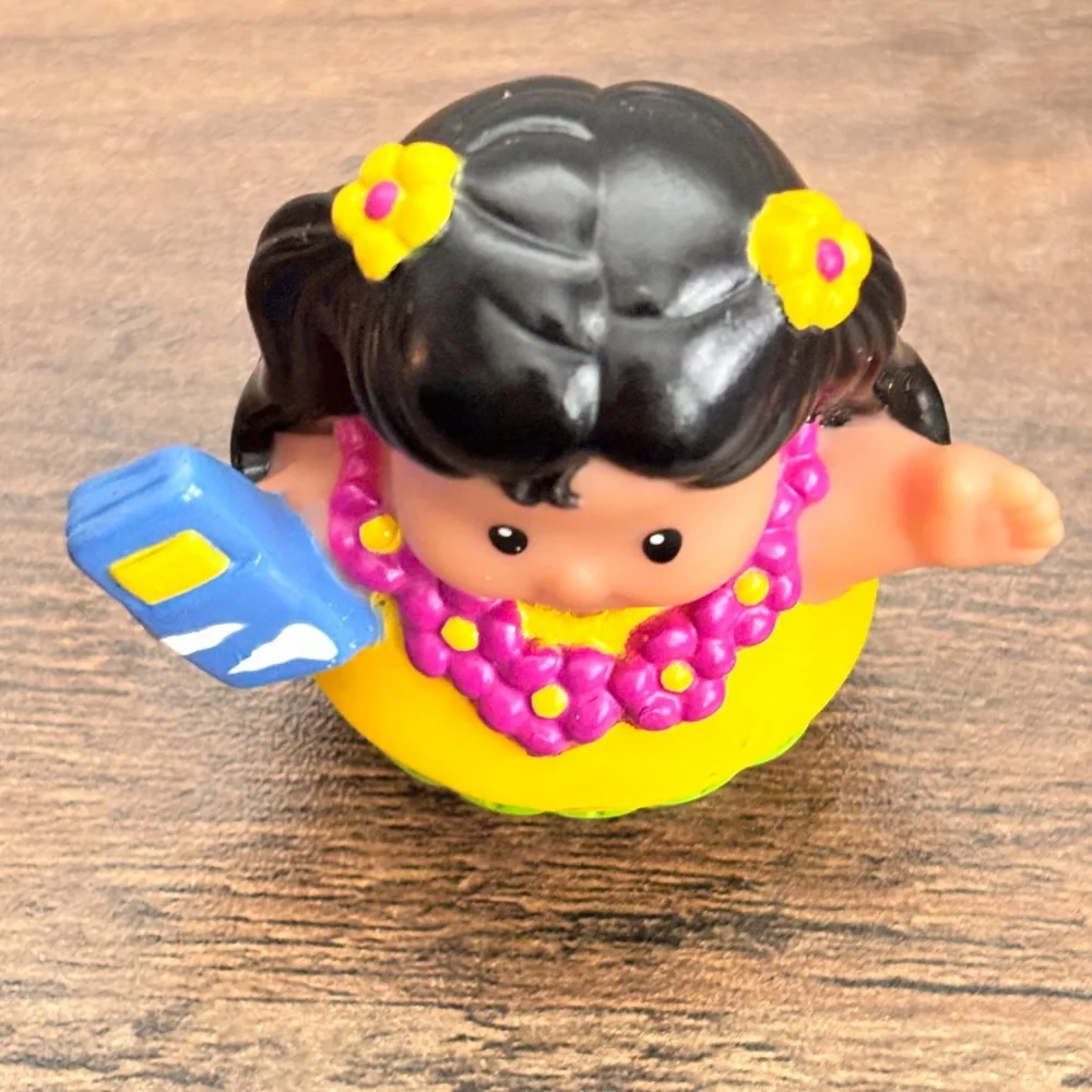 Fisher Price Little People Hawaiian Vacation Mia Girl Blue Phone Toy Figure 2008